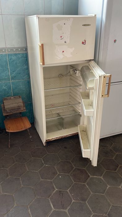 Холодильник б/у не рабочий