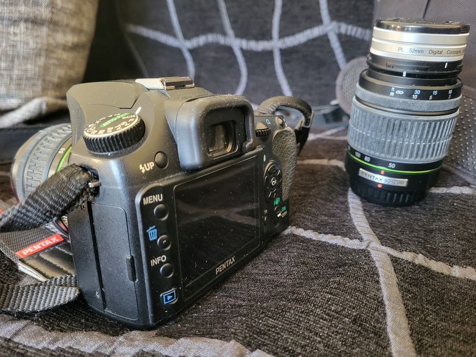 Продавам Pentax k200 + обектив