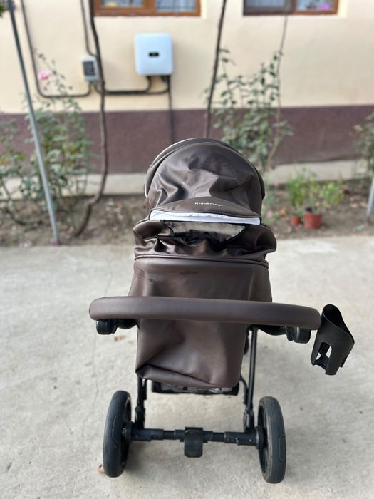 Vând un cărucior Krusman 3 în 1
