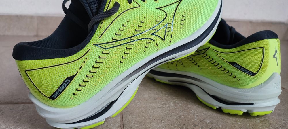 Pantofi/Adidași de alergare Mizuno Wave Rider 25 - Lămâie verde
