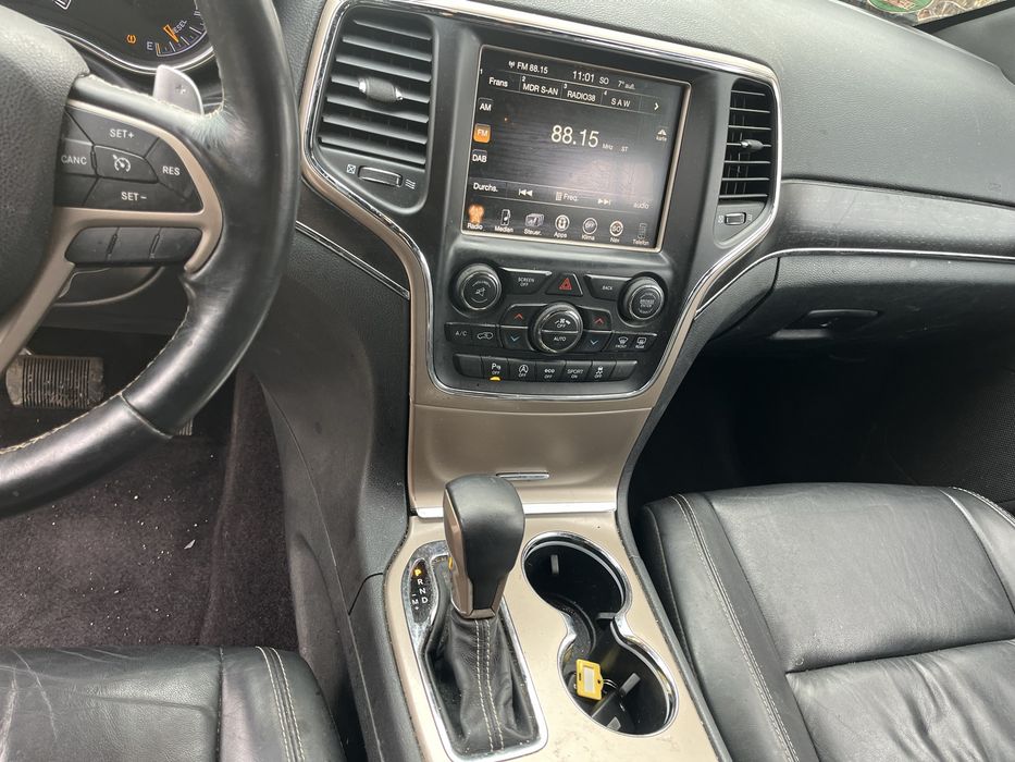 Продавам jeep grand cherokee wk2 3.0 на части