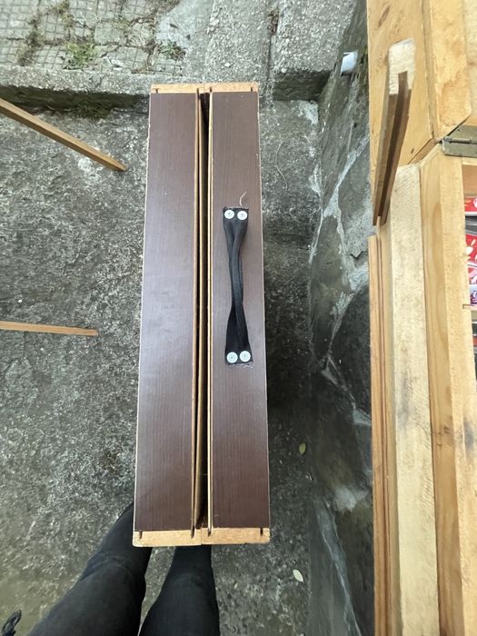 Куфар за продажба на мартеници