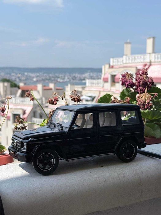 Колекционерски модел Mercedes-Benz G500 iscale 1/18