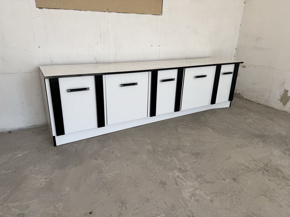 Мебель для пользования в магазинах