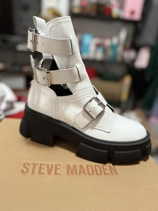 Bocanci Steve Madden din piele