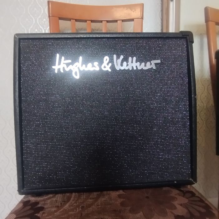 Электрогитара с усилителем