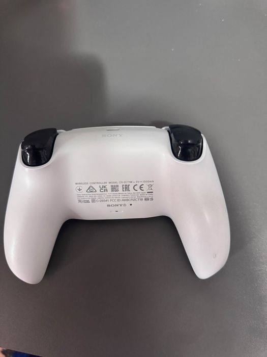 PlayStation 5  .