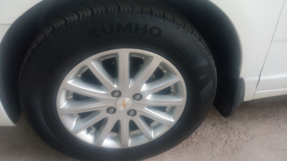 Продаётся шина на кобальт в хорошем состоянии кумхо солус 205/65/R 15