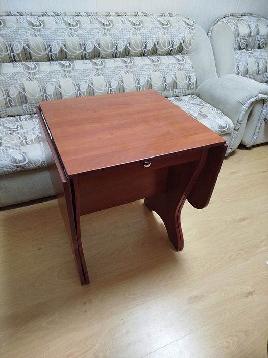 Продам стол-книжку