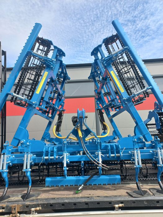 Combinator , cultivator ,compactor Agripol 5 m Botosani • OLX.ro