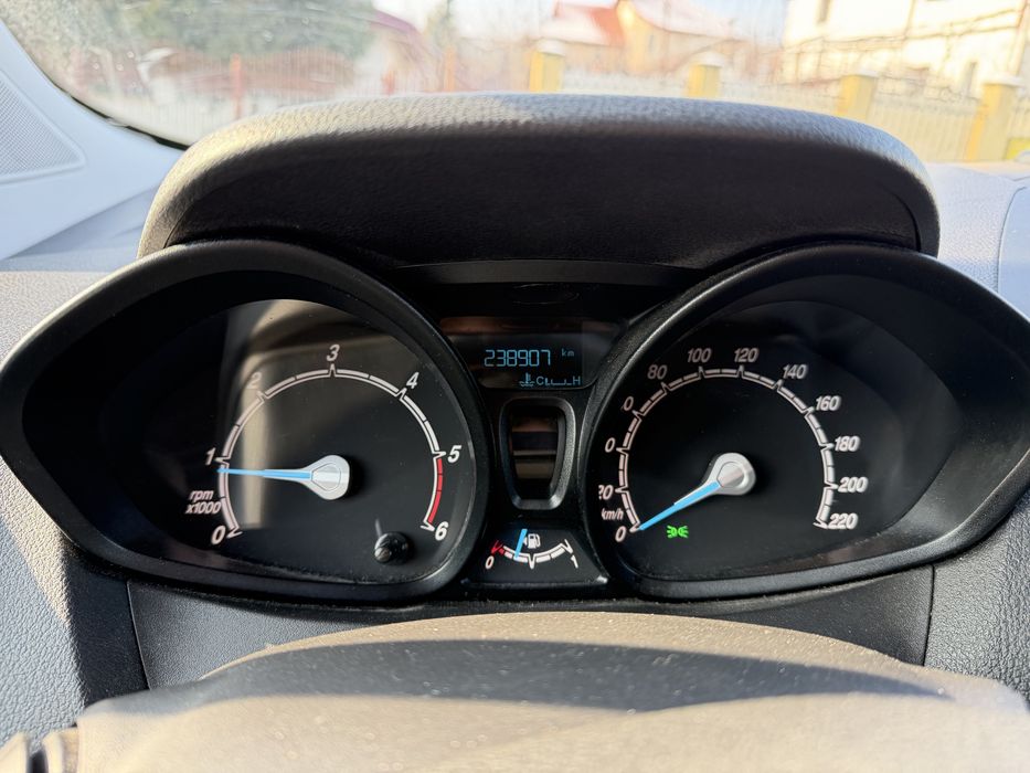 Ford transit courier TVA DEDUCTIBIL