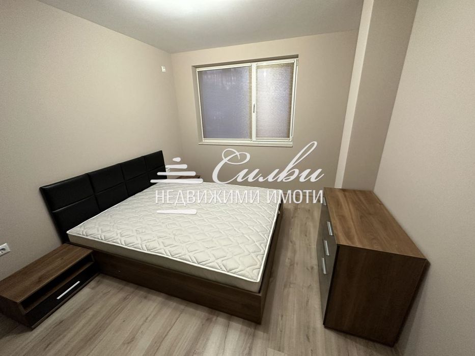 Дава се под наем Тристаен апартамент в Шумен, Тракия - 90 кв.м за 408 € - Снимка #2