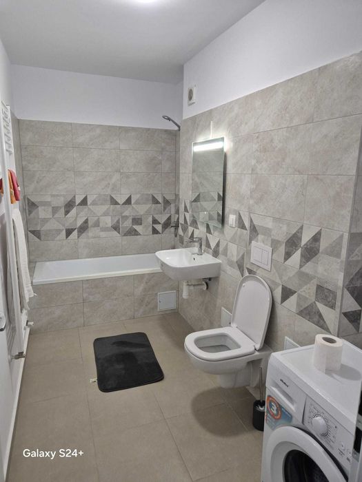 Inchiriez apartament nou Cart. Maurer