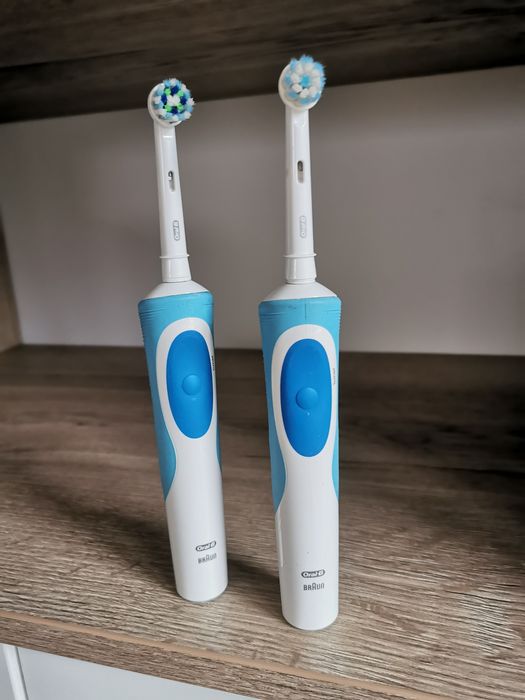 Електрически четки 2 бр Oral B