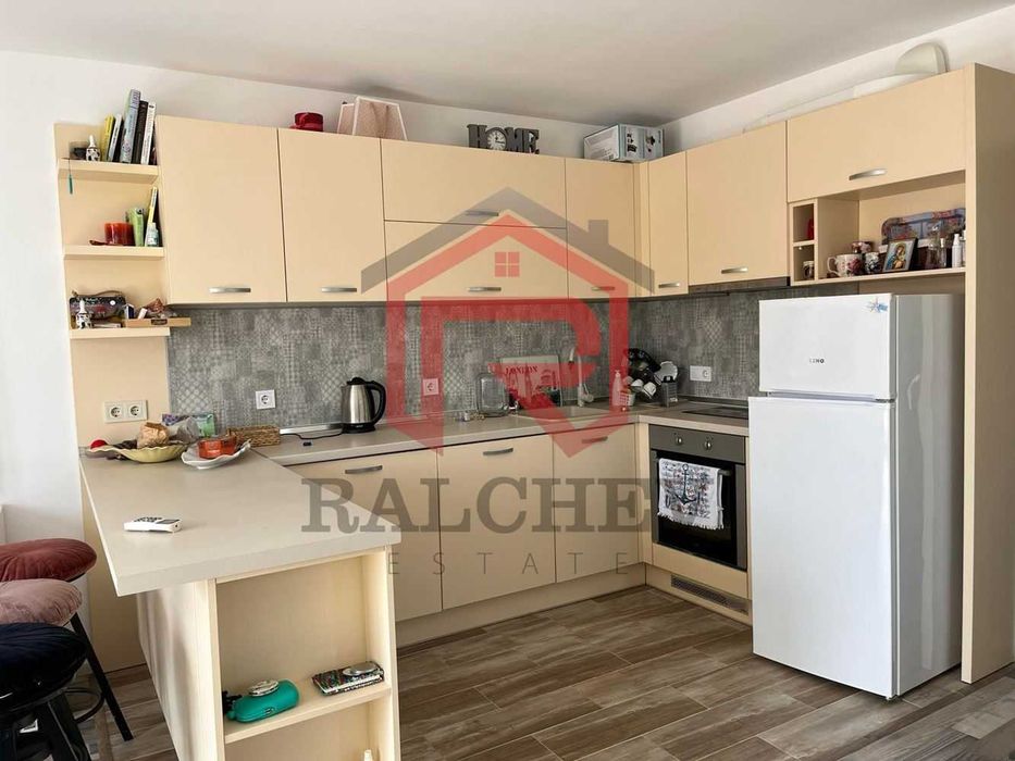 Тристаен апартамент под наем / Възраждане 3