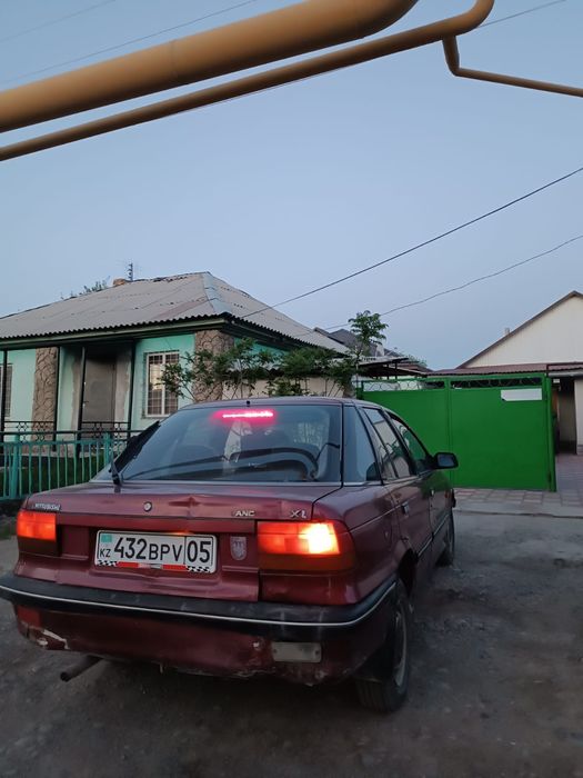 Продам Mitsubishi Lancer 90год
