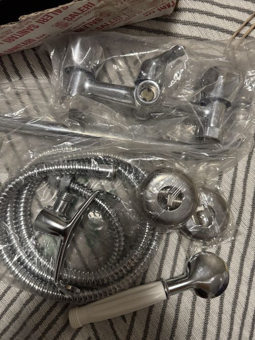 Продам новый смеситель Россия