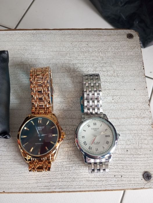 Продаются наручные механические мужские часы  TISSOT.