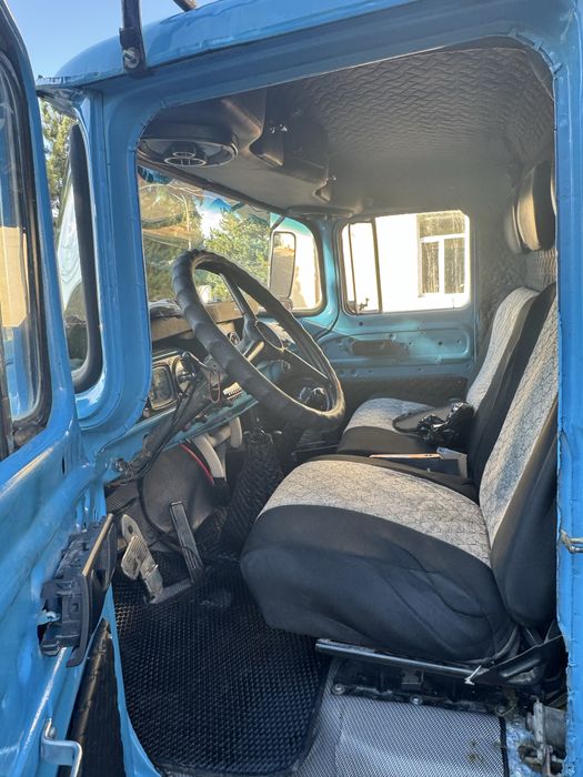 ZIL 1989 yil Sotiladi