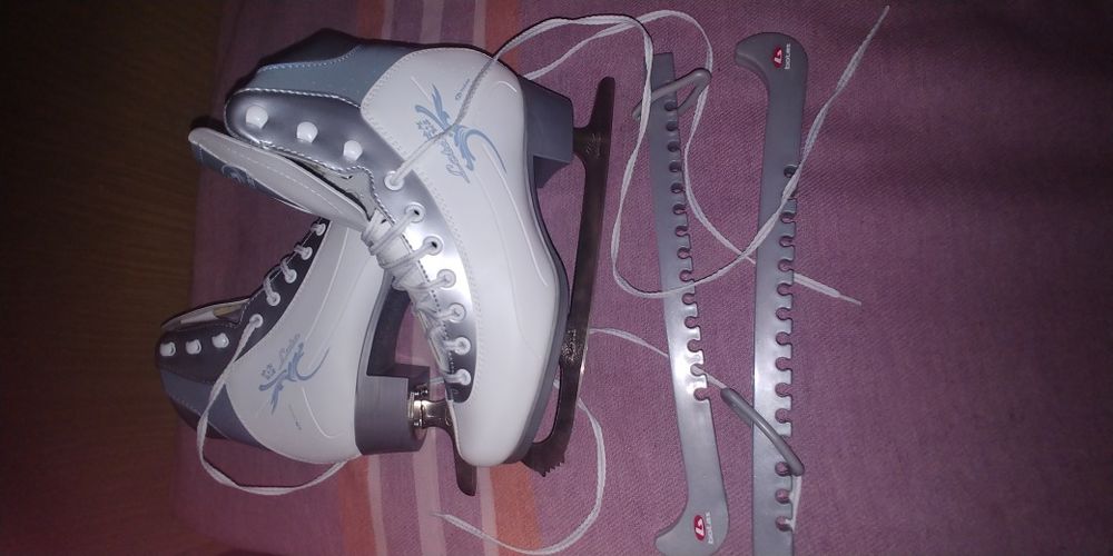 Коньки женские BOTAS