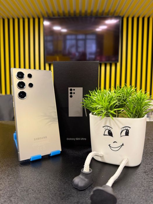 Samsung S24 Ultra, 12 /256GB