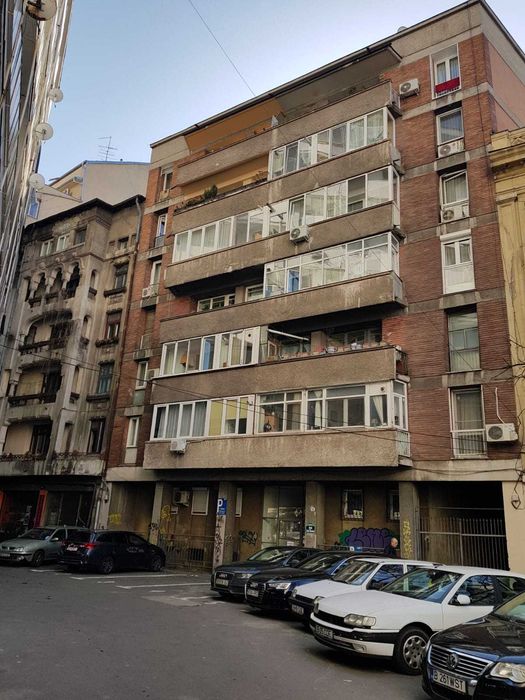 Servicii Profesionale de Curatenie la Scari de Bloc | Asociatii