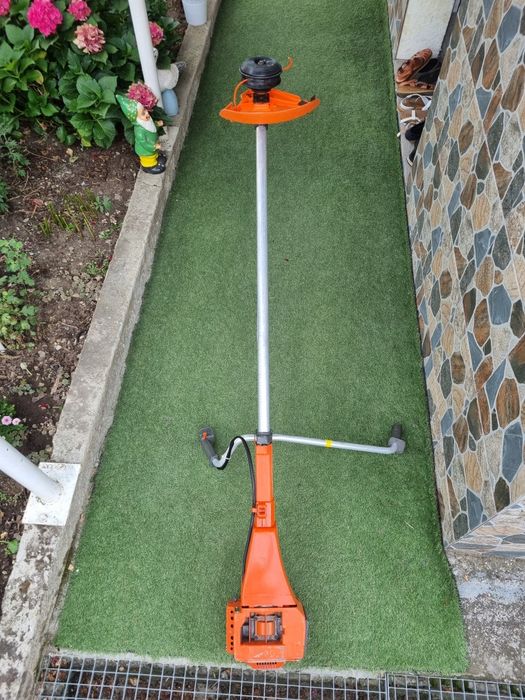 Motocoasa  Profesionala Husqvarna 240R, 40cc, 2.4 cai putere, benzină, similara stihl