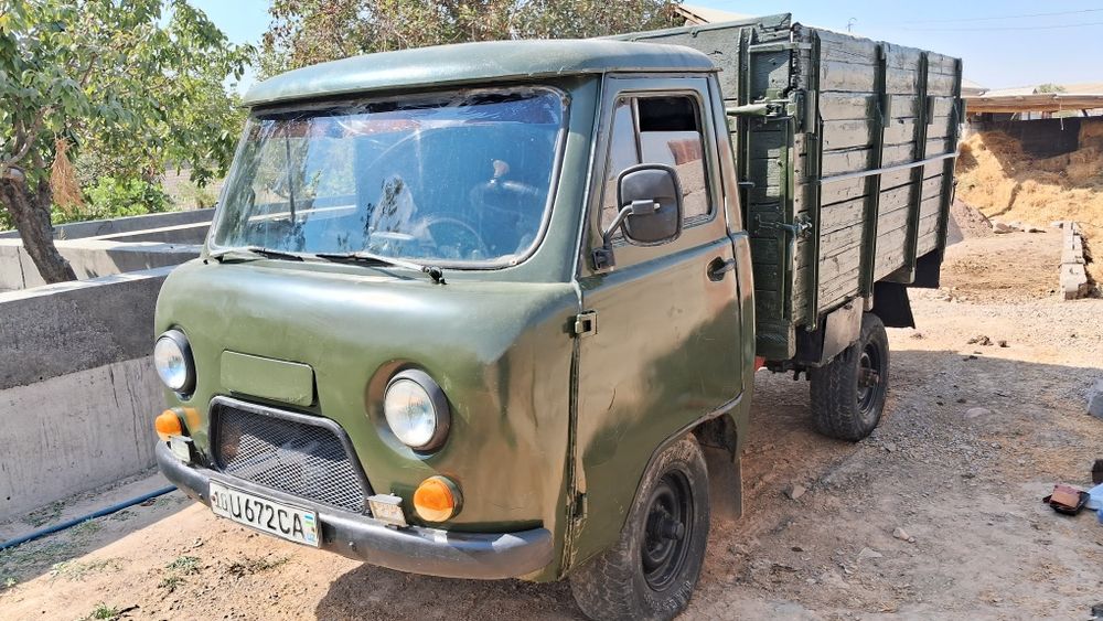 UAZ452D  sotiladi olgan odam baraka topadi