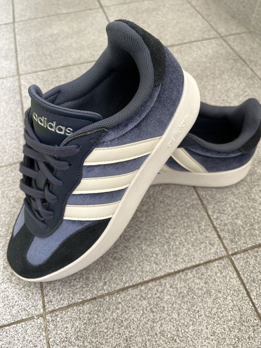 Маратонки adidas