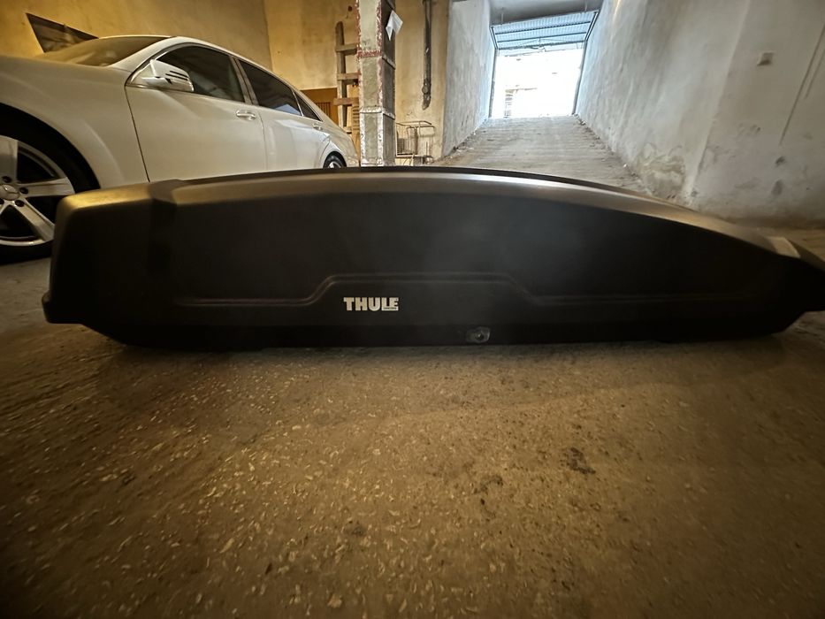 Запазен -Продавам багажник за автомобил Thule Force XT XL 500 л.