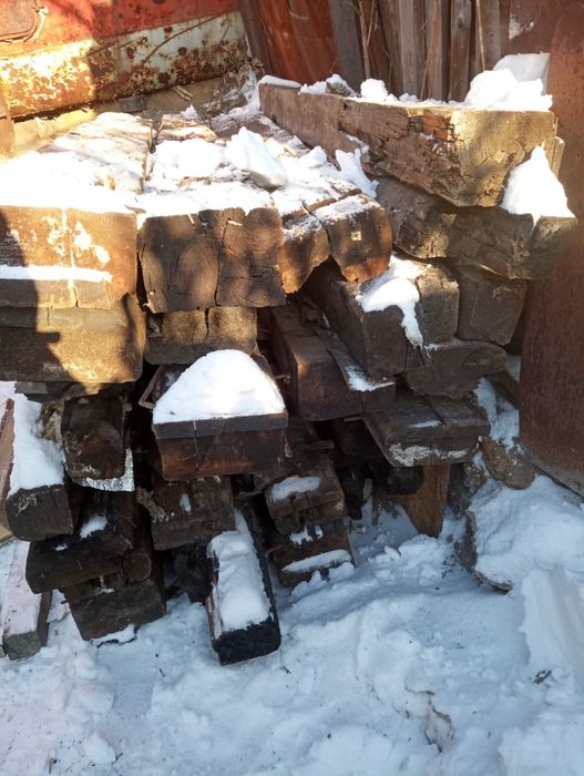 Продам шпалы б. у . После разбора бани.