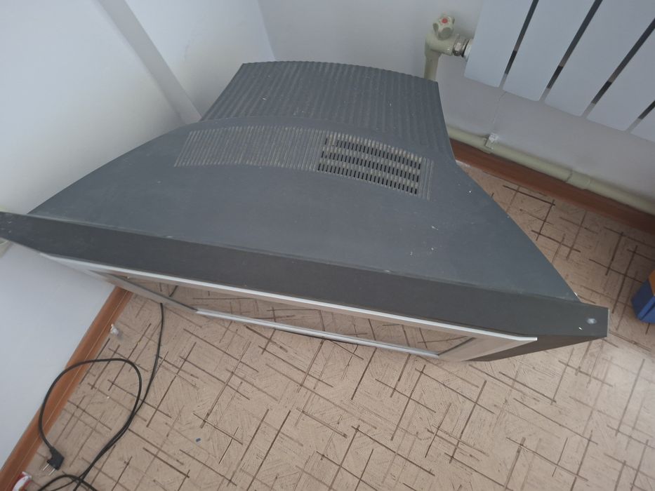 Холодильник и тв