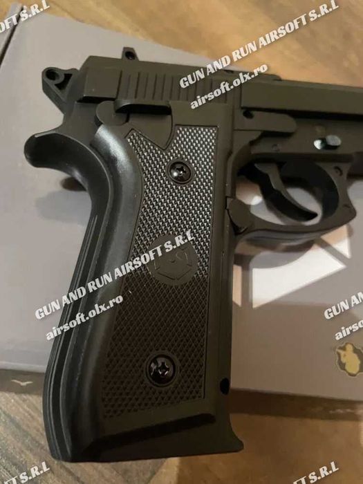 Pistol Airsoft Beretta ~ (ARC PUTERNIC MODIFICAT) Full Metal Airsoft