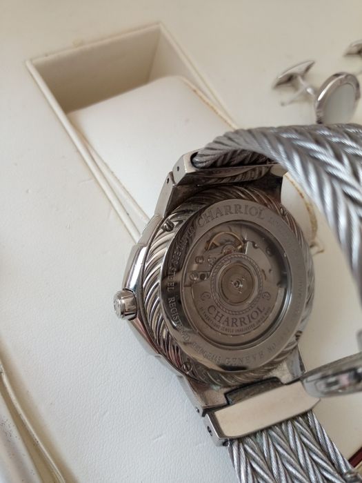Продам часы CHARRIOL GENEVE недорого