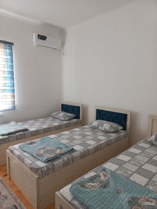 Hostel Botir Bahouddin ziyoratgohida yonida joylashgan