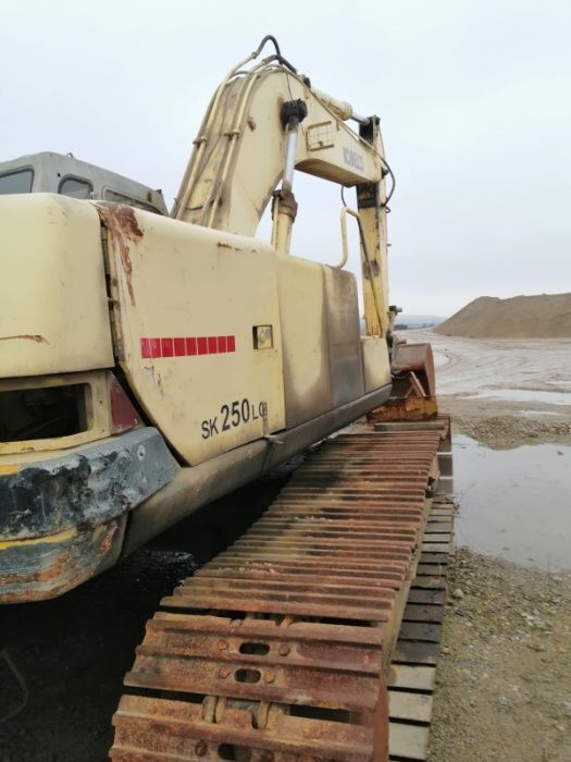 Cabină pentru excavator Kobelco SK250 în bucăți