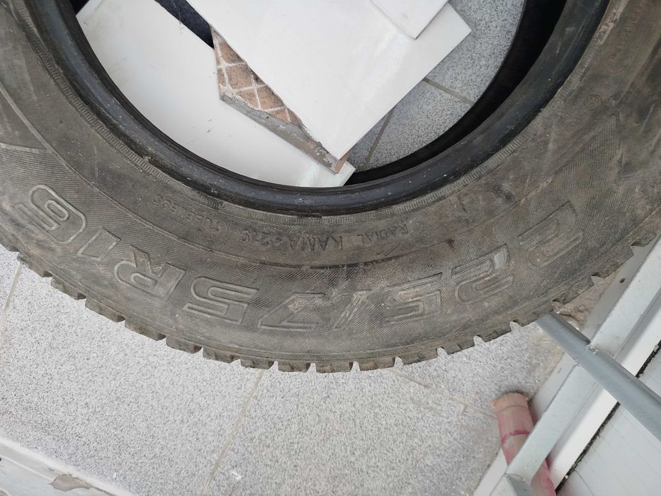 Продам шины 225/75/16 б/у летние
