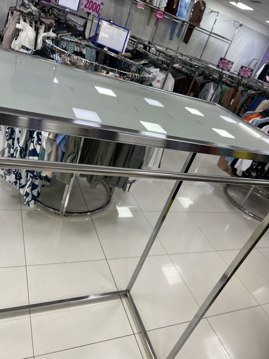 Стойка прямоугольная напольная для одежды