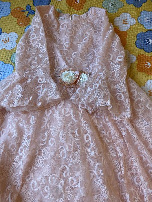 Продам платье на девочку