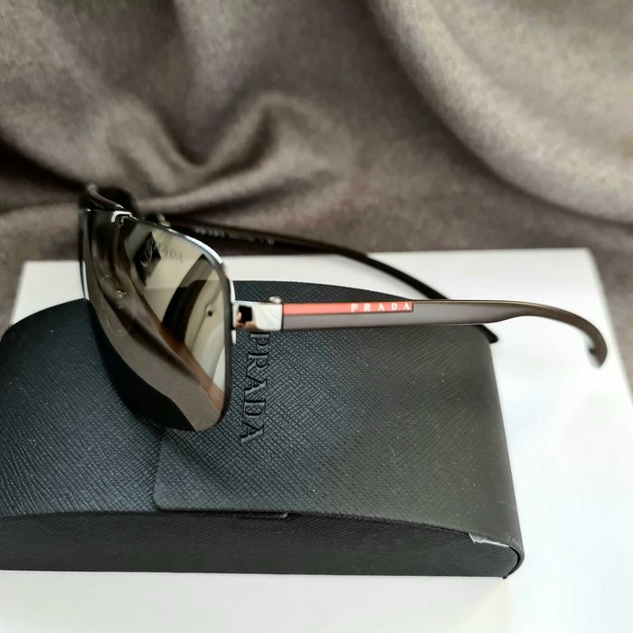 Солнцезащитные очки PR.