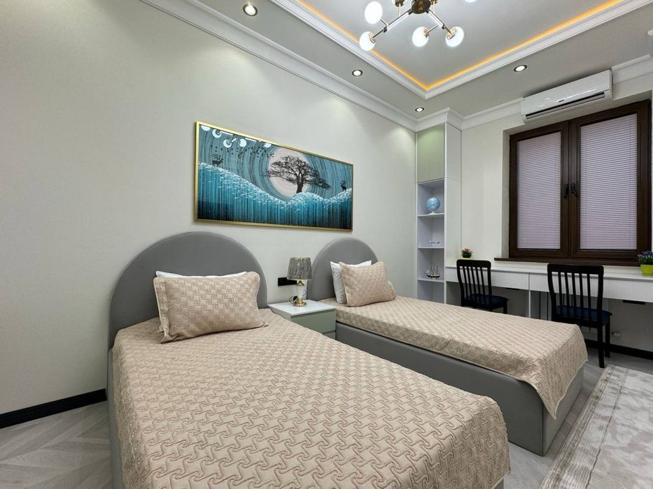 Ул, Тараса Шевченко-Сдается новая 4-х комнатная квартира в центре!