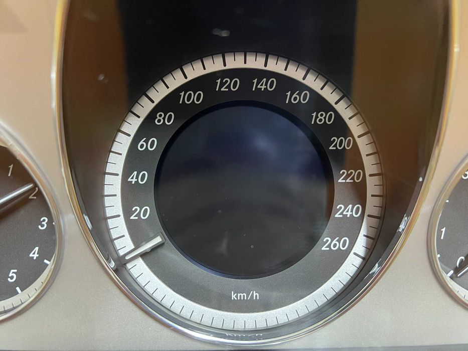 W212 Панель приборов до рест. Цветная.