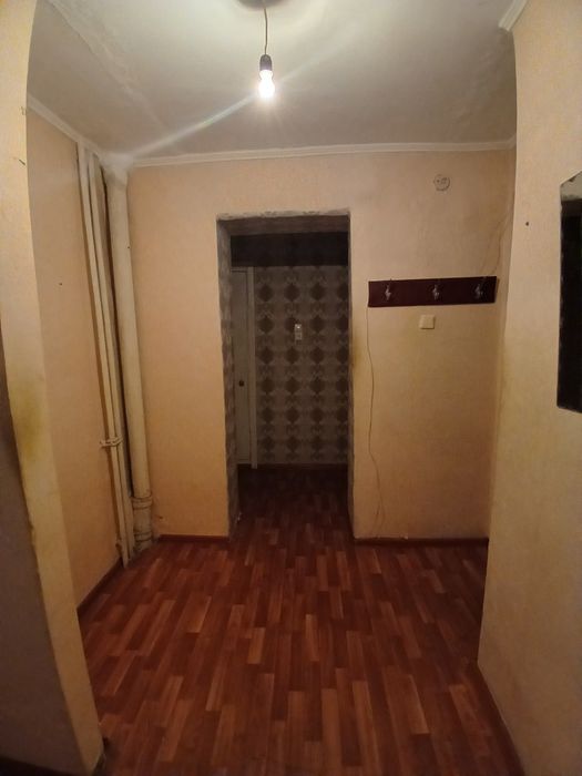 Продам квартиру лл