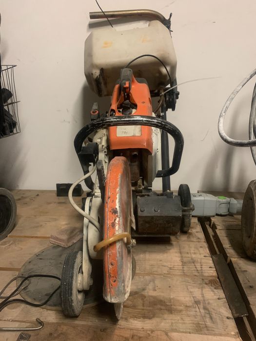 Tрамбовки под наем, почистващи машини под наем