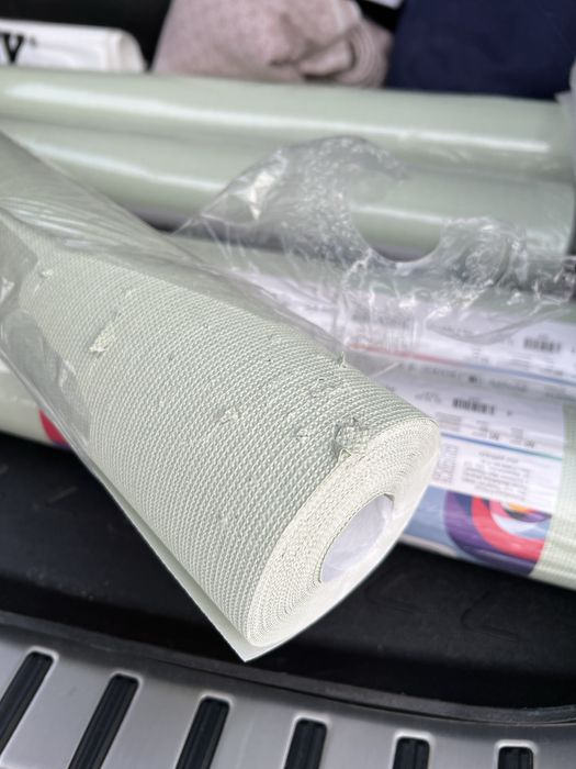 Продам обои новые