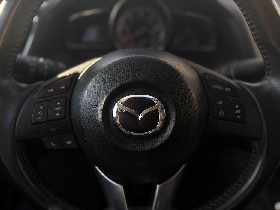 Mazda 3 Sedan 2.2 Skyactiv-D Soul Red Euro 6