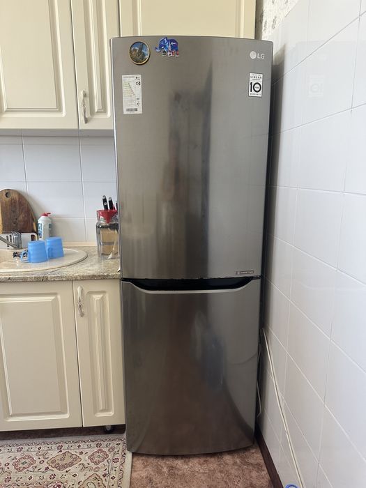 Продам холодильник