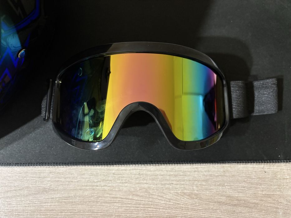 Кроссовый шлем для мото