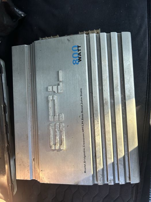 Продам усилитель на саб и динамики