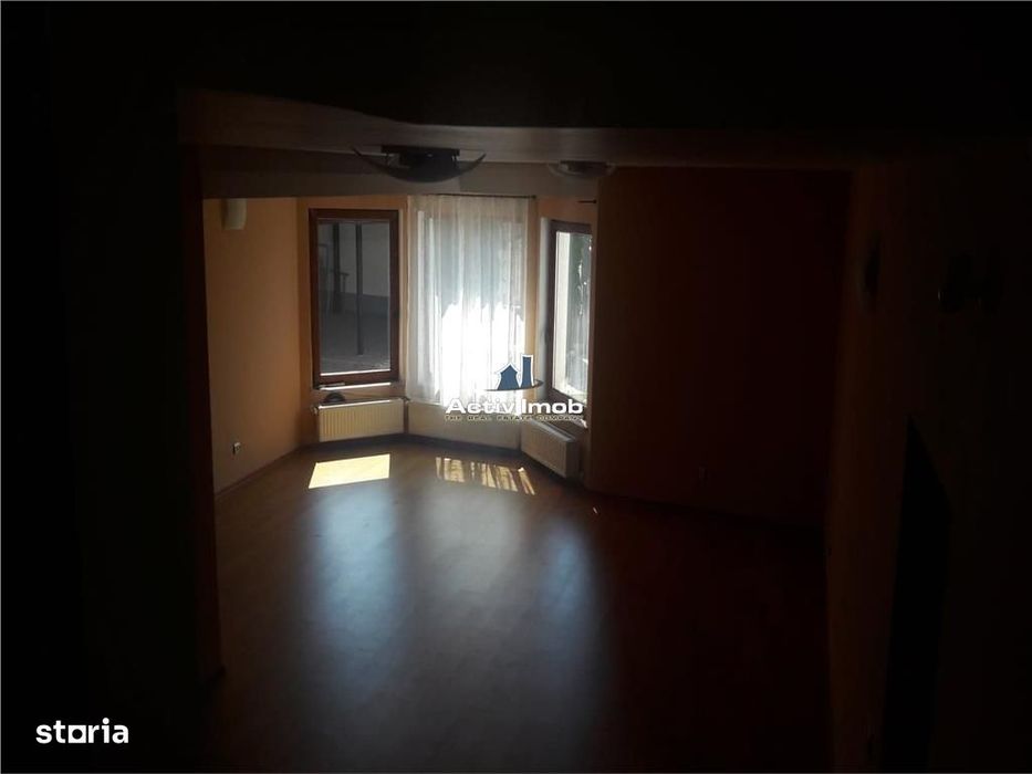 Vila- P+E  4 Camere , 2 bai- Sanpetru Brasov